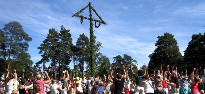 Midsommarfirande på Torekällberget